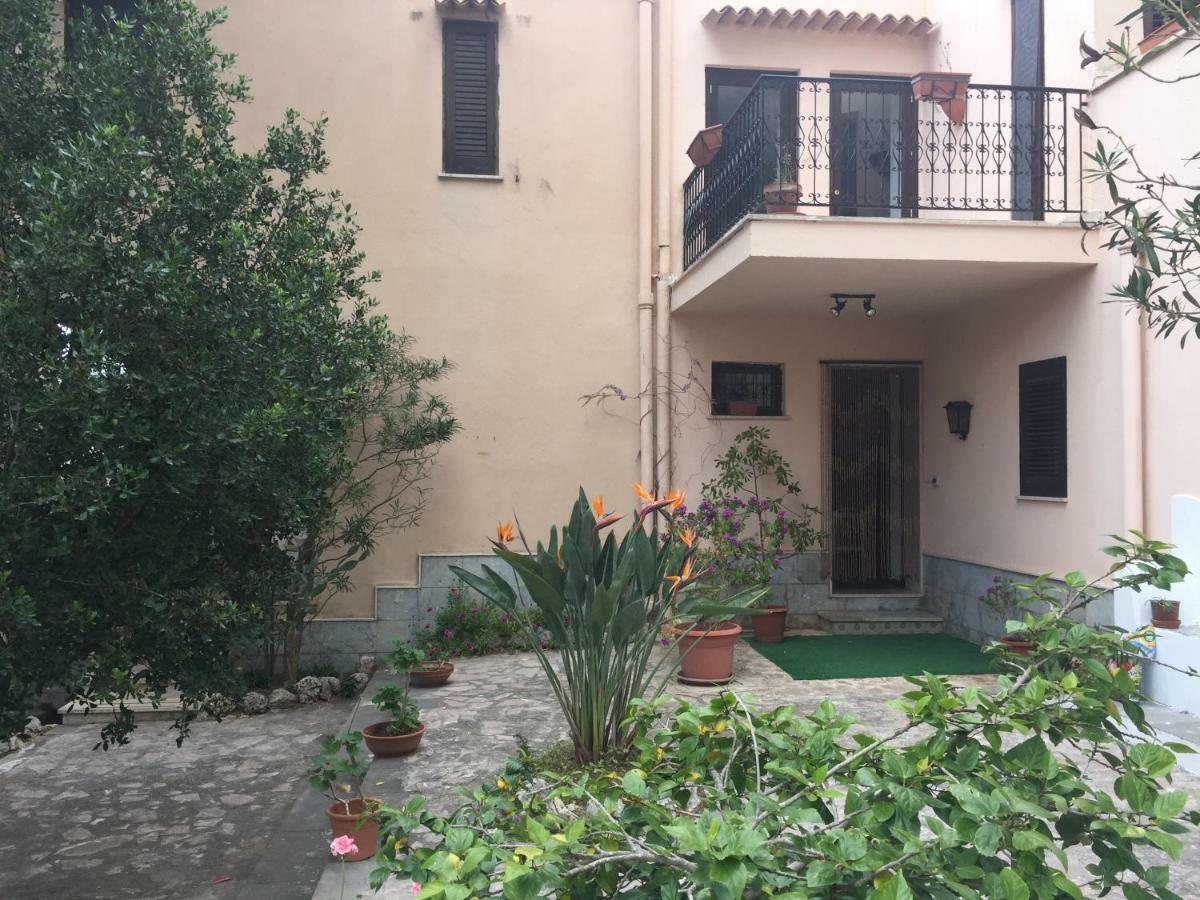 B&B Villa Il Carrubo San Vito Lo Capo Eksteriør billede